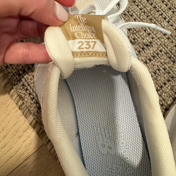 New Balance 237 - Picture 6 of 6